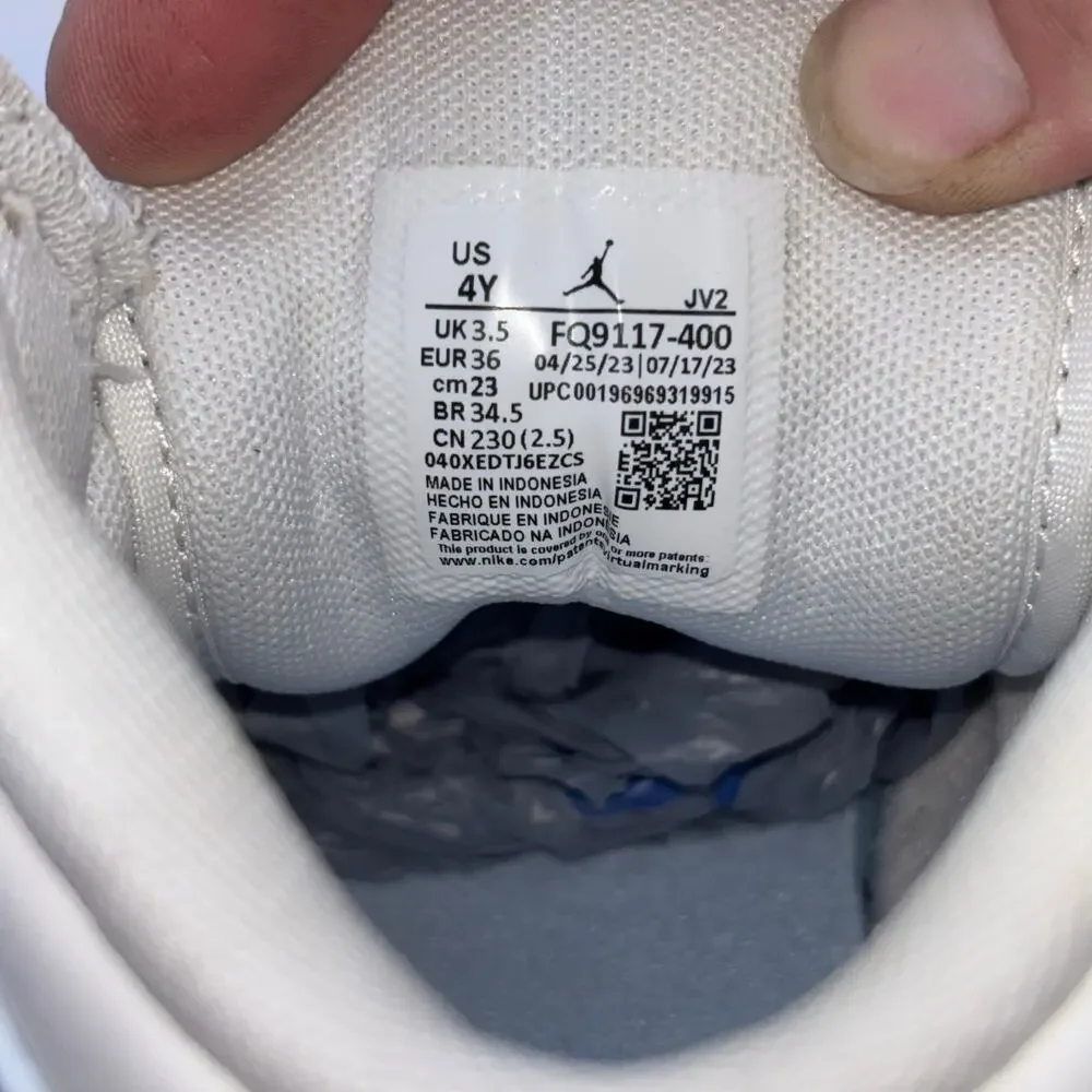 JORDAN 1 Mid SE GS “Glitter Swoosh” Blue Tint Ice Shoes Size Youth Girls 4Y
